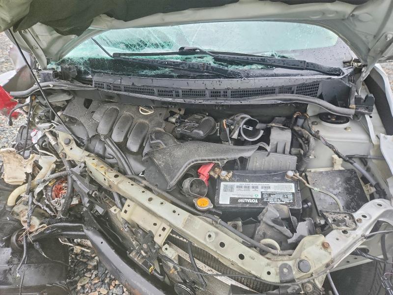 2010 Nissan Versa 1.8 s