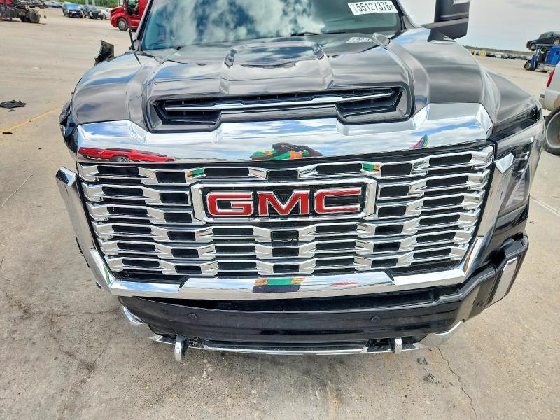 2024 GMC Sierra K2500 Denali