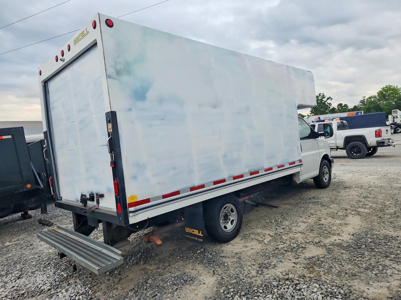 2021 Chev Rolet Express BOX Truck