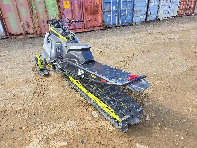 2022 Polaris Matryx