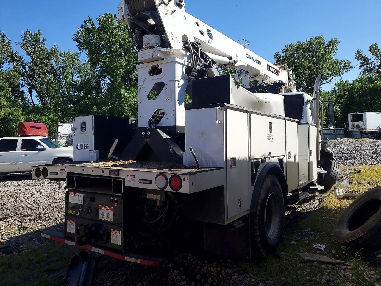 2024 Freigliner 2024 Freightliner Business Class M2 Digger Derrick