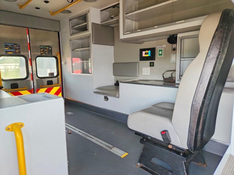 2013 Ford F450 Super Duty Ambulance