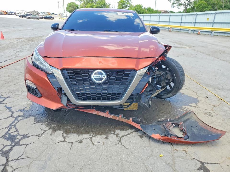 2021 Nissan Altima sr