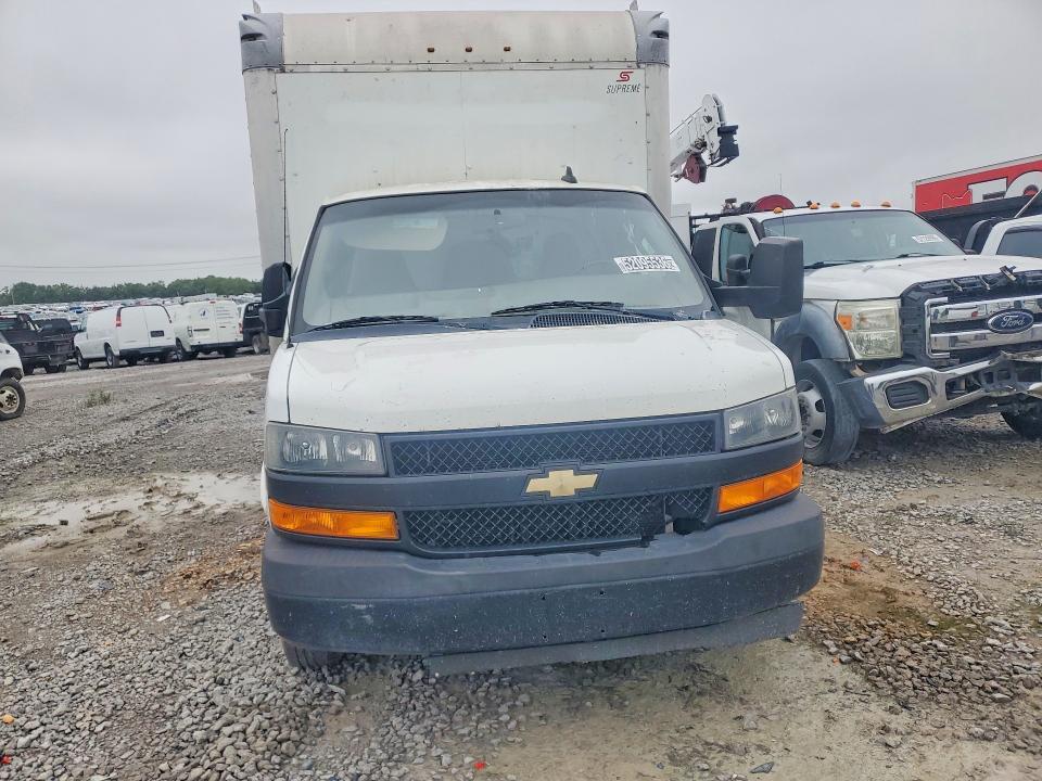 2019 Chevrolet Express BOX Truck
