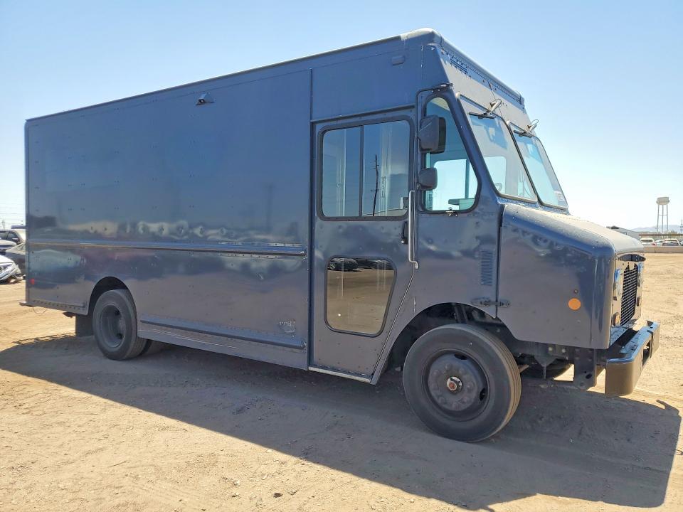 2020 Freightliner MT45G Chassis Delivery Van