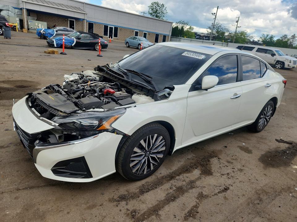 2023 Nissan Altima sv