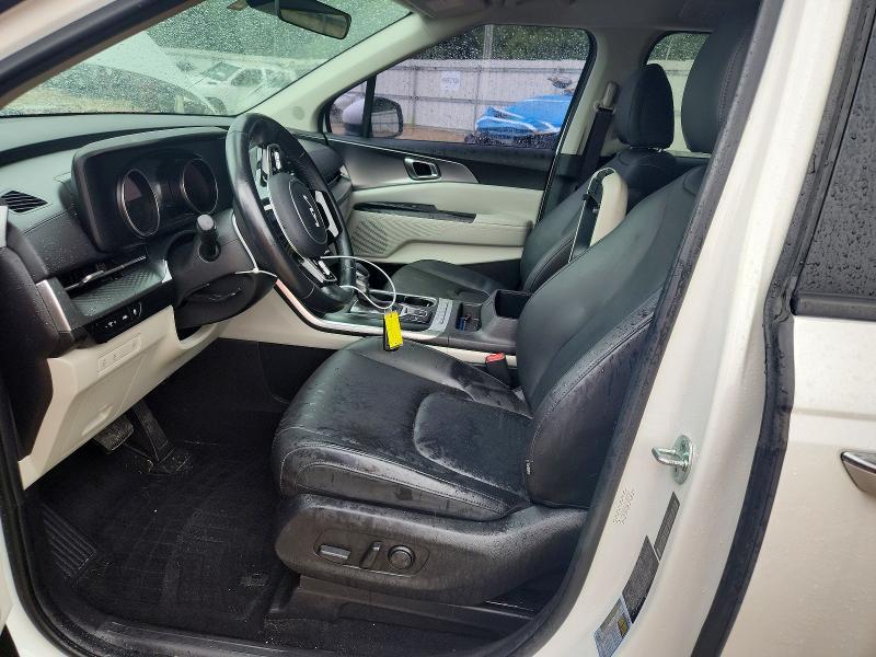 2023 KIA Carnival lx