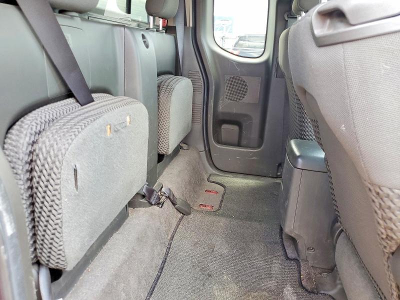 2005 Nissan Frontier se