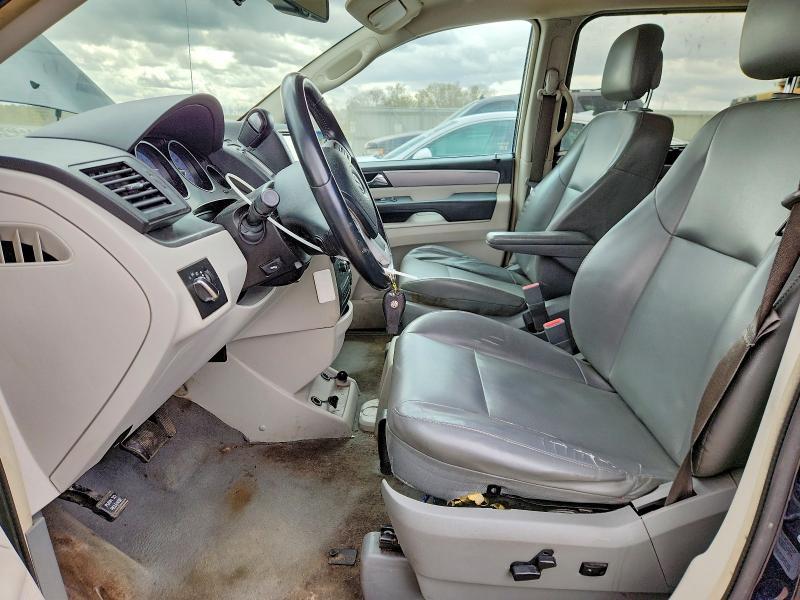 2013 Volkswagen Routan se