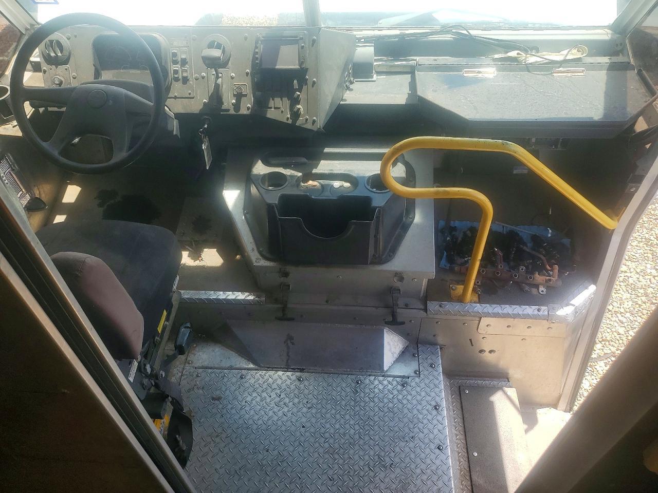 2015 Freightliner MT45 Chassis Delivery Truck