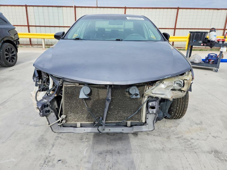 2014 Toyota Camry le
