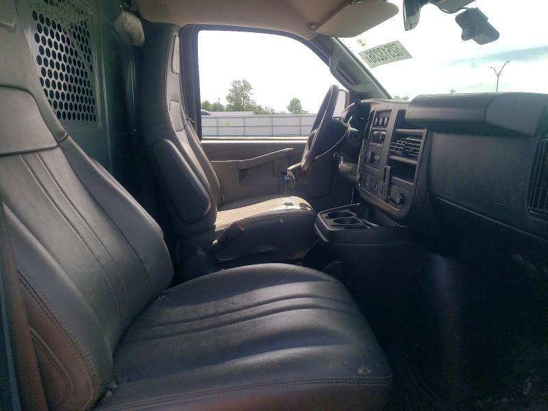 2025 Chevrolet Express G2500