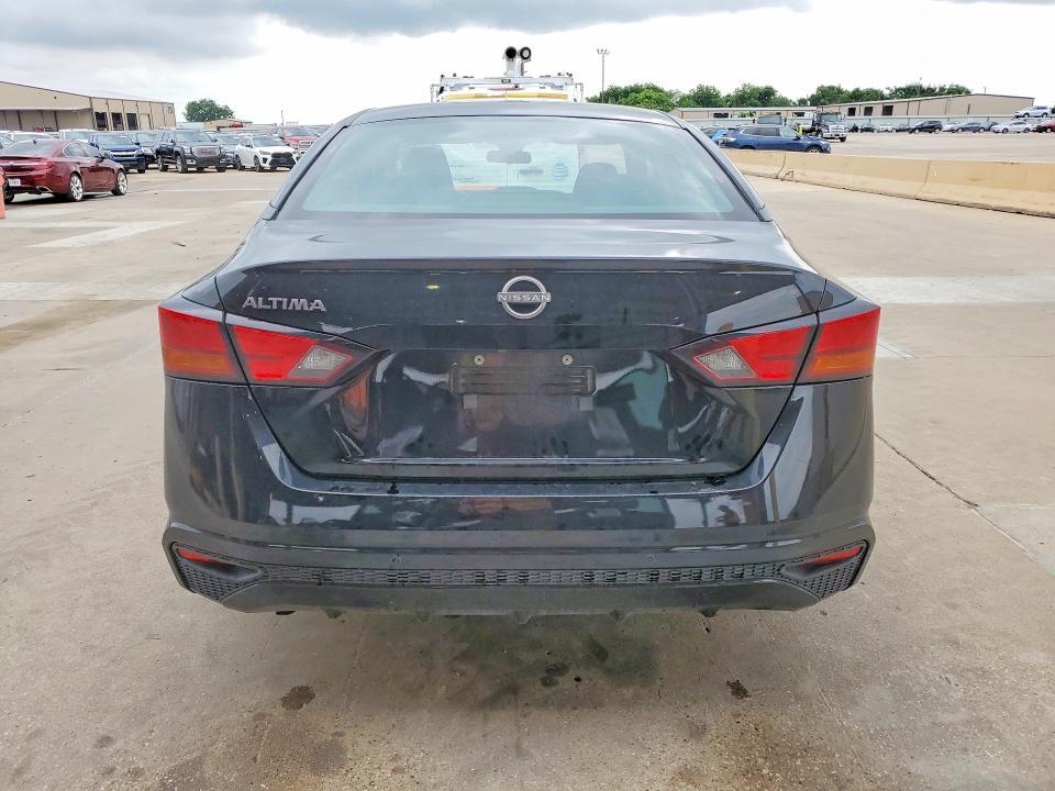 2023 Nissan Altima s