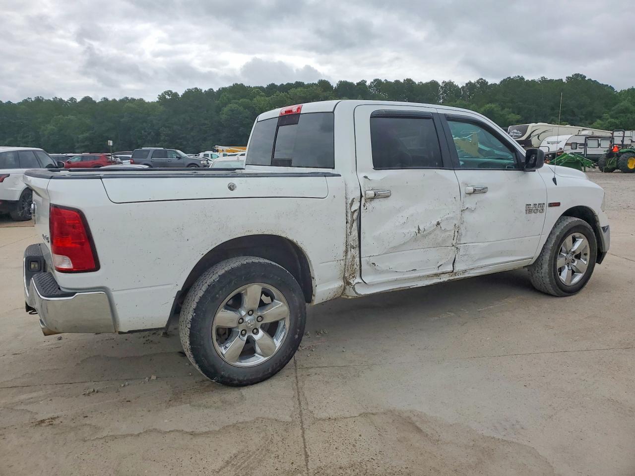 2015 Dodge RAM 1500 SLT