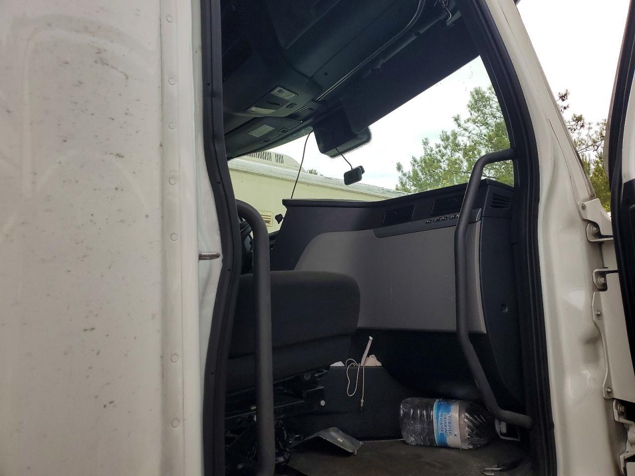 2021 Freigliner 2021 Freightliner Cascadia 126 Semi Truck