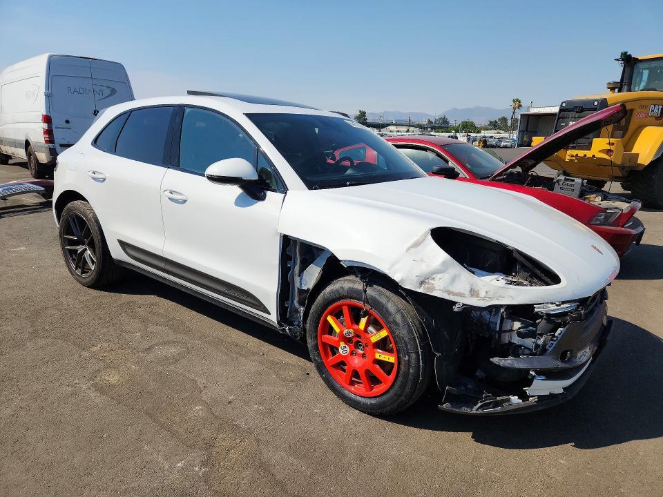 2023 Porsche Macan Base