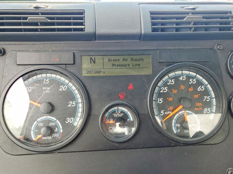 2018 Freightliner Cascadia 113 Semi Truck