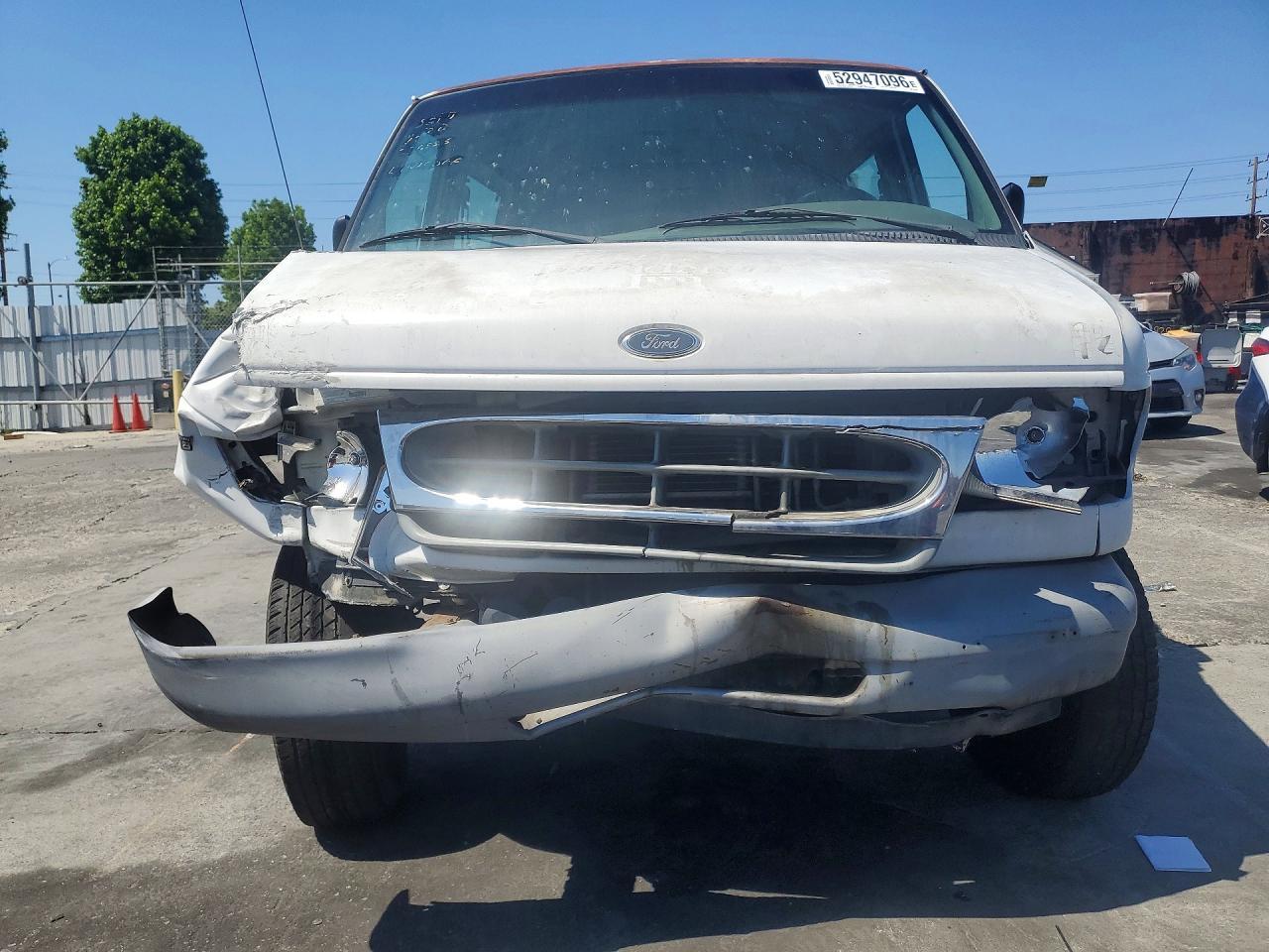 1999 Ford Econoline E350 Super Duty Wagon