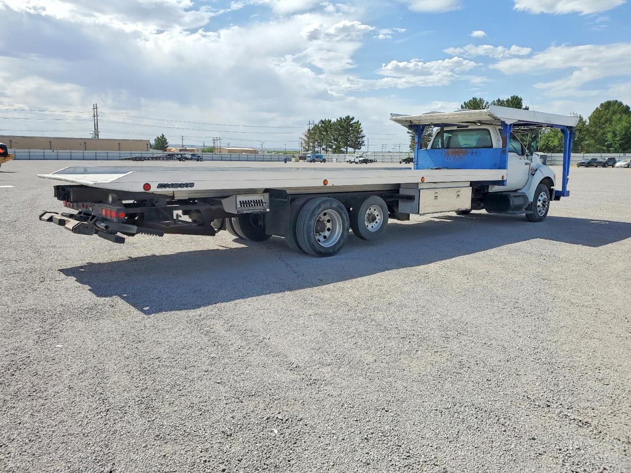 2009 Ford F750 Super Duty