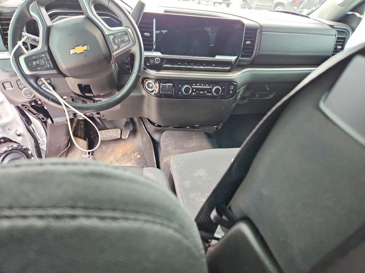 2024 Chevrolet Silverado K1500 LT