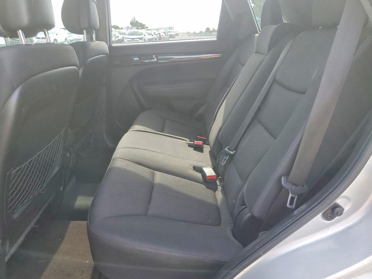 2011 KIA Sorento lx