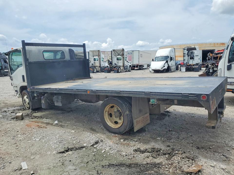 2024 Isuzu NPR XD