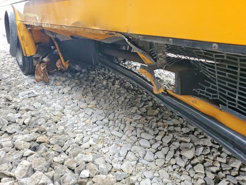 2011 Freightliner Chassis B2B