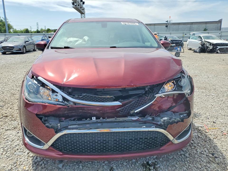 2017 Chrysler Pacifica Touring l