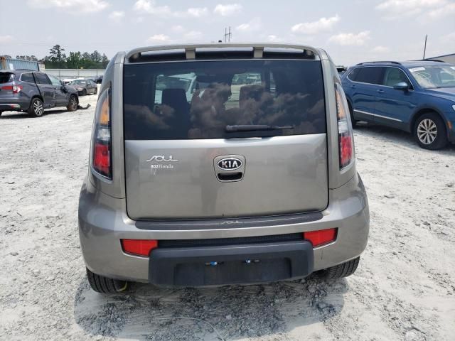 2010 KIA Soul +