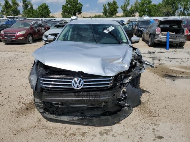 2013 Volkswagen Passat S