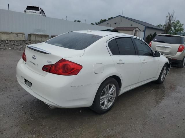 2015 Infiniti Q40