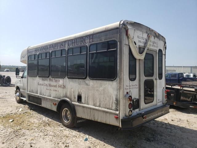 2008 Ford Econoline E450 Super Duty Cutaway Van