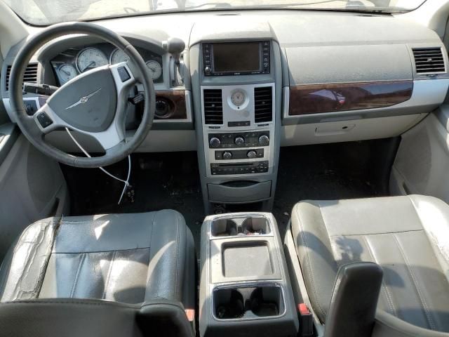 2010 Chrysler Town & Country Touring