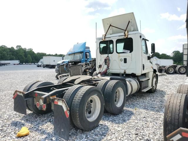 2015 Freightliner Cascadia 125