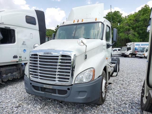 2015 Freightliner Cascadia 125