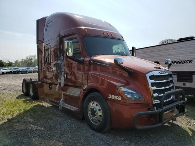 2019 Freightliner Cascadia 126