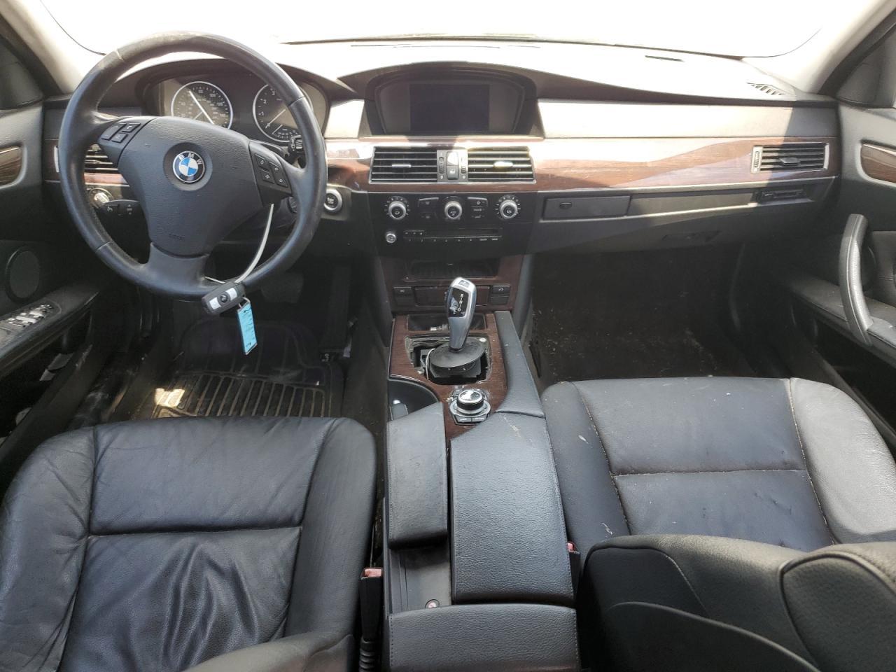 2010 BMW 528 i