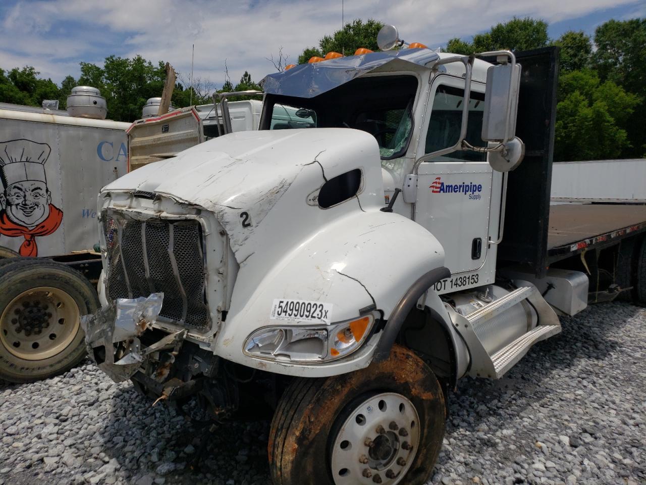 2017 Peterbilt 348