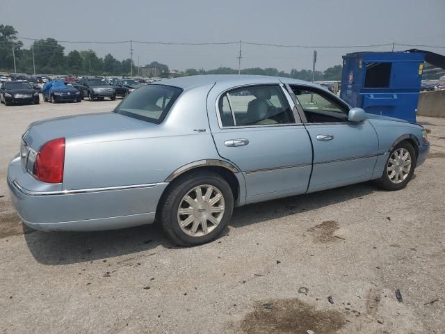 2010 Lincoln Town Car Signature Limited