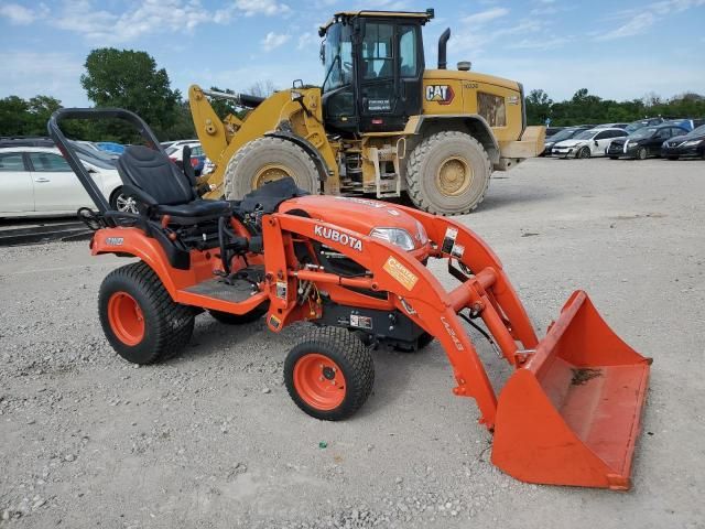 2013 Kubota Tractor