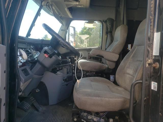 2018 Freightliner Conventional Coronado 132