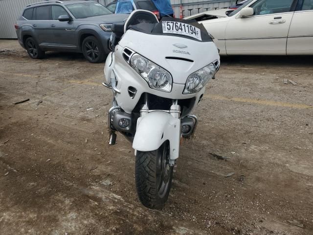 2005 Honda GL1800