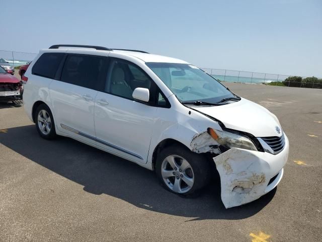 2012 Toyota Sienna LE