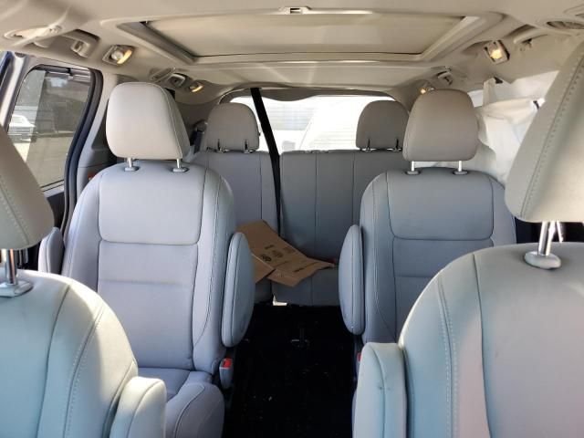 2018 Toyota Sienna XLE