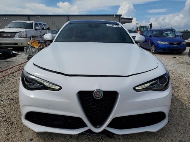 2022 Alfa Romeo Giulia