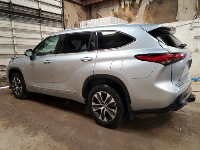 2021 Toyota Highlander Hybrid XLE