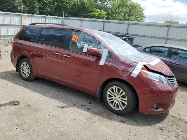 2015 Toyota Sienna XLE