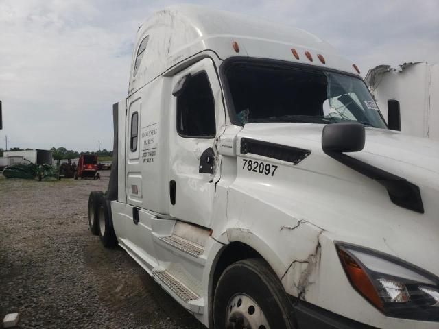 2018 Freightliner Cascadia 126