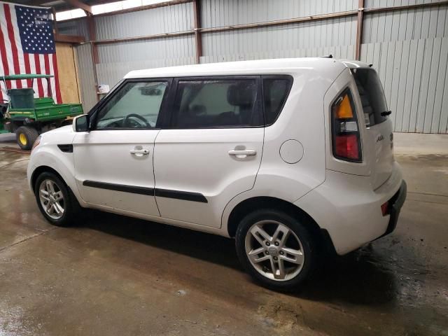 2011 KIA Soul +