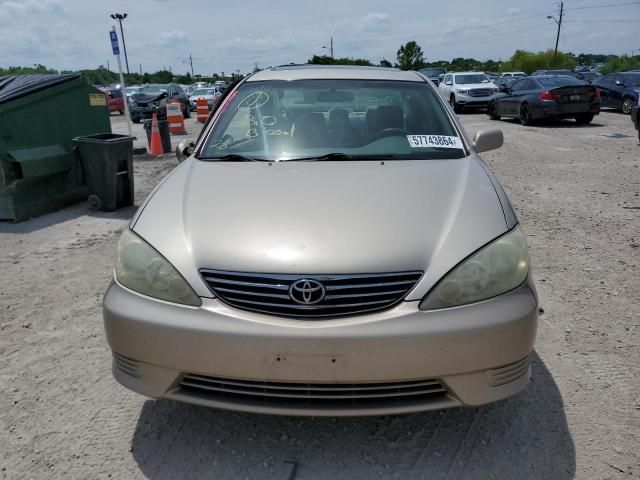 2005 Toyota Camry LE